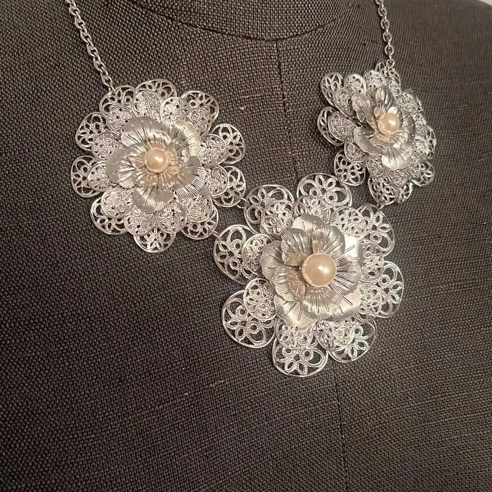 Silver Floral Necklace